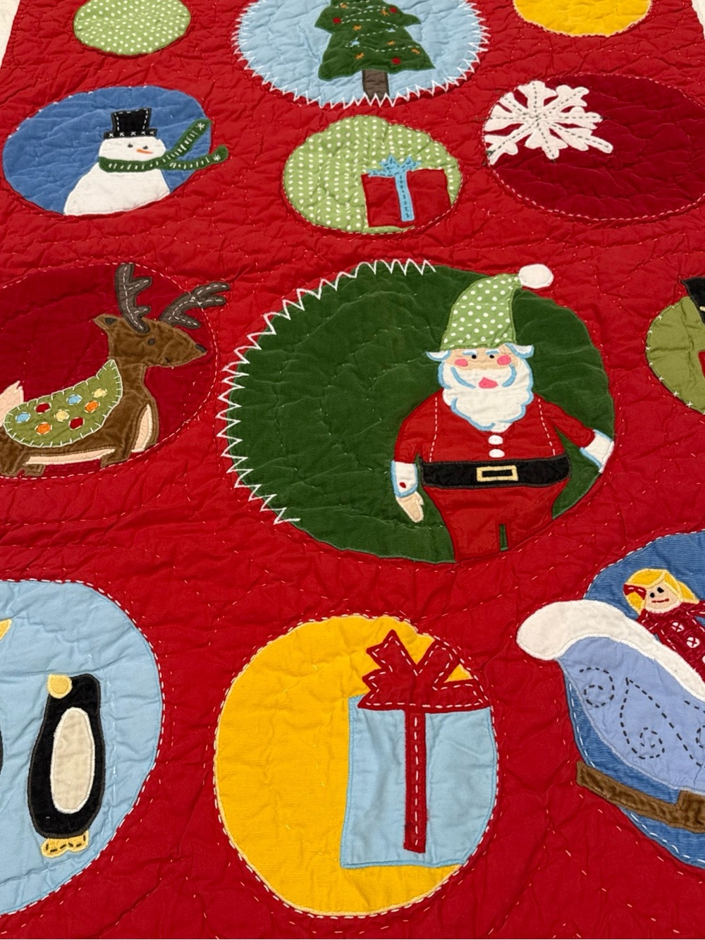 Pottery Barn Kids Reversible Christmas Quilt 48x35 Green Dot Santa VTG  Cotton